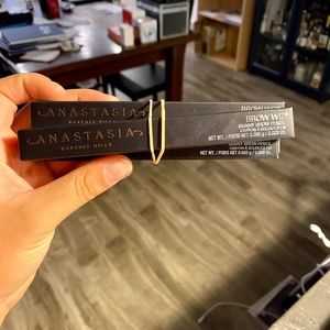 Anastasia Beverly Hill Brow Wiz Fine Eyebrow Pencil in Caramel
